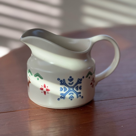 Pfaltzgraff Nordic Christmas Gravy server - Picture 2 of 8